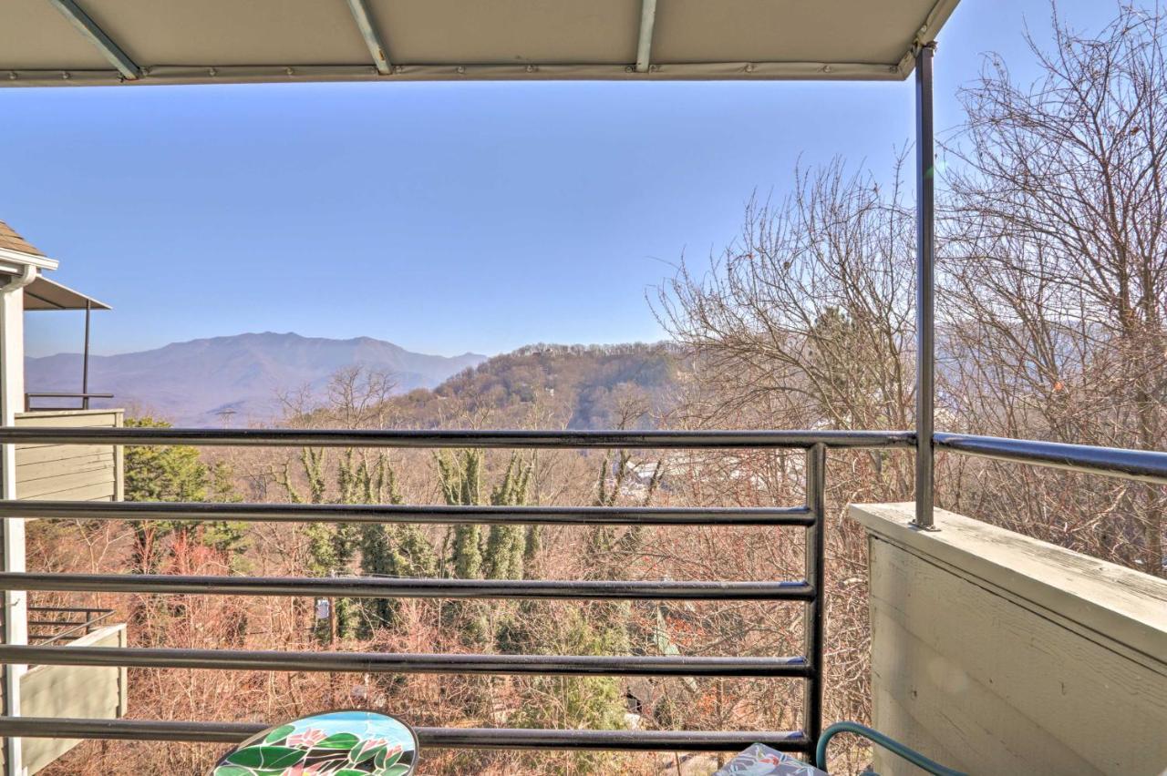 Unique Smokies Ski Shack With Mountain-Top View Gatlinburg Exteriér fotografie